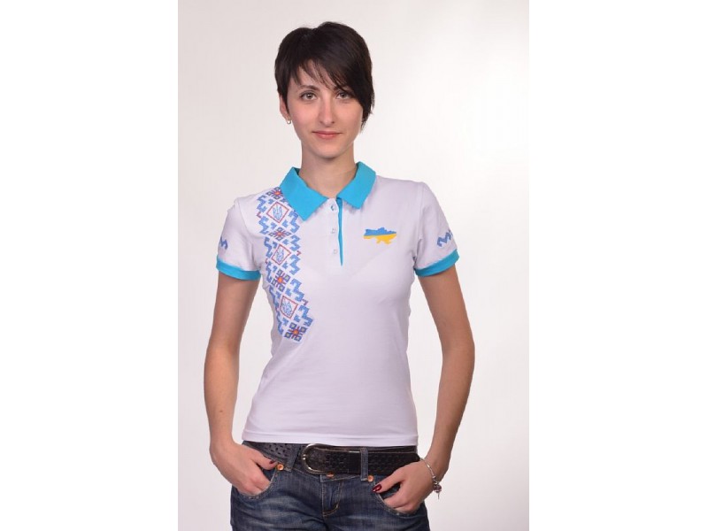 Women's t-shirts with Ukrainian symbols.