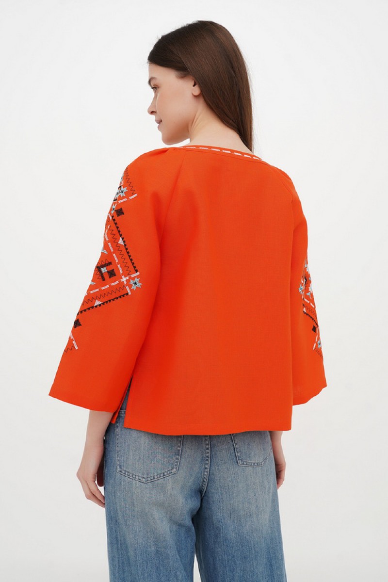 Red linen embroidered blouse Alnus