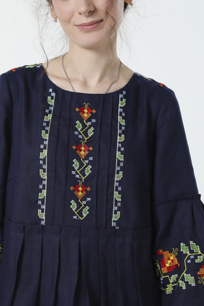 Black long embroidered dress Svitozara
