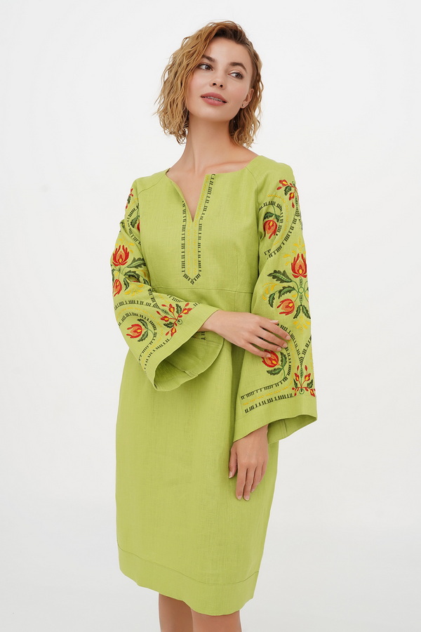 Salad dress embroidered with spring
