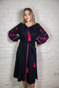 Cукня чорна з вишивкою Вогняна пелюстка