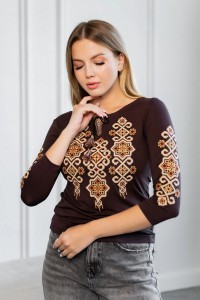 Футболка шоколадна з коричневою вишивкою Еллада, S