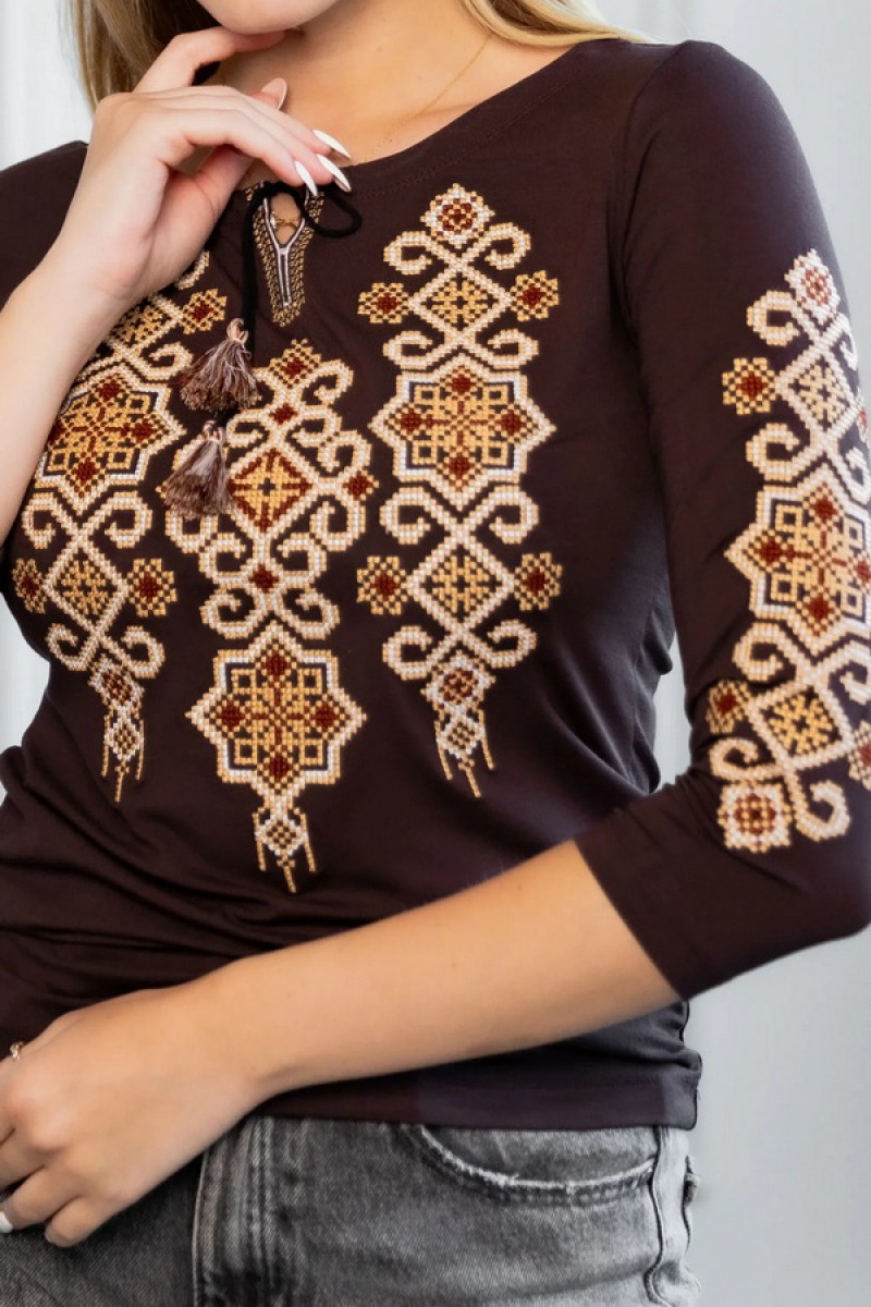 Футболка шоколадна з коричневою вишивкою Тіффані, L