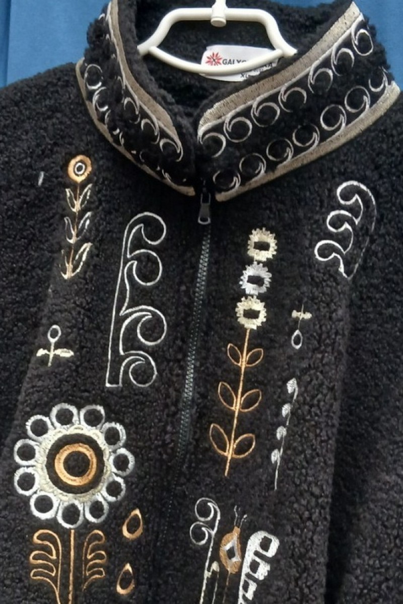 Черный бомбер с вышивкой для женщин (барашек), Люминеска, M