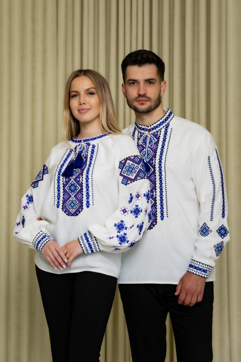 Біла вишиванка з синім орнаментом Руслана