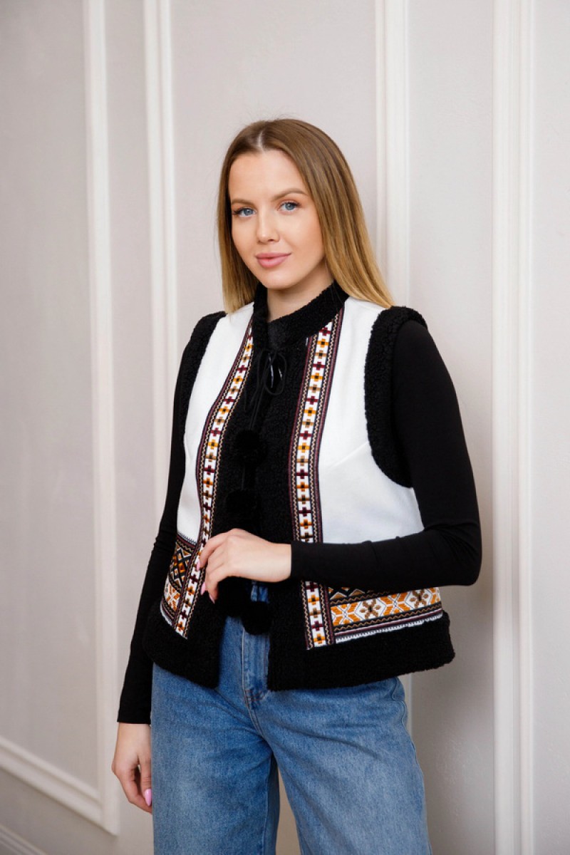 Черный жилет с геометрической вышивкой, размер XXL