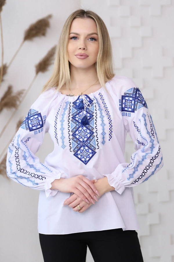 Вишиванка жіноча Ганна біла з синім, XL