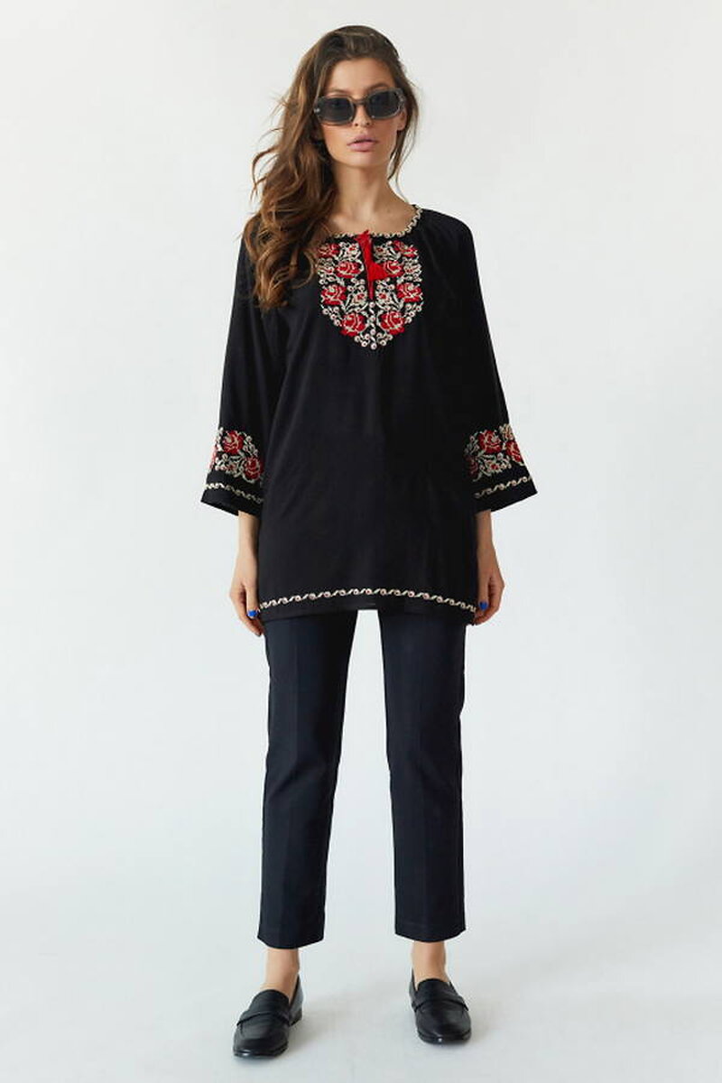 Women's embroidered shirt "Rose Dewdrops" black