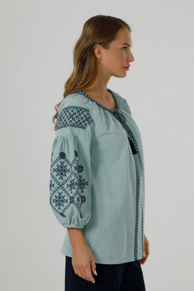 Вышиванка  мятного цвета с орнаментом «Краса» (батист-жатка)