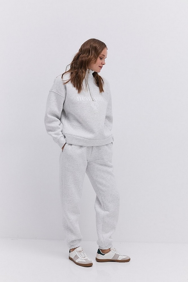 Women's winter tracksuit with New York print