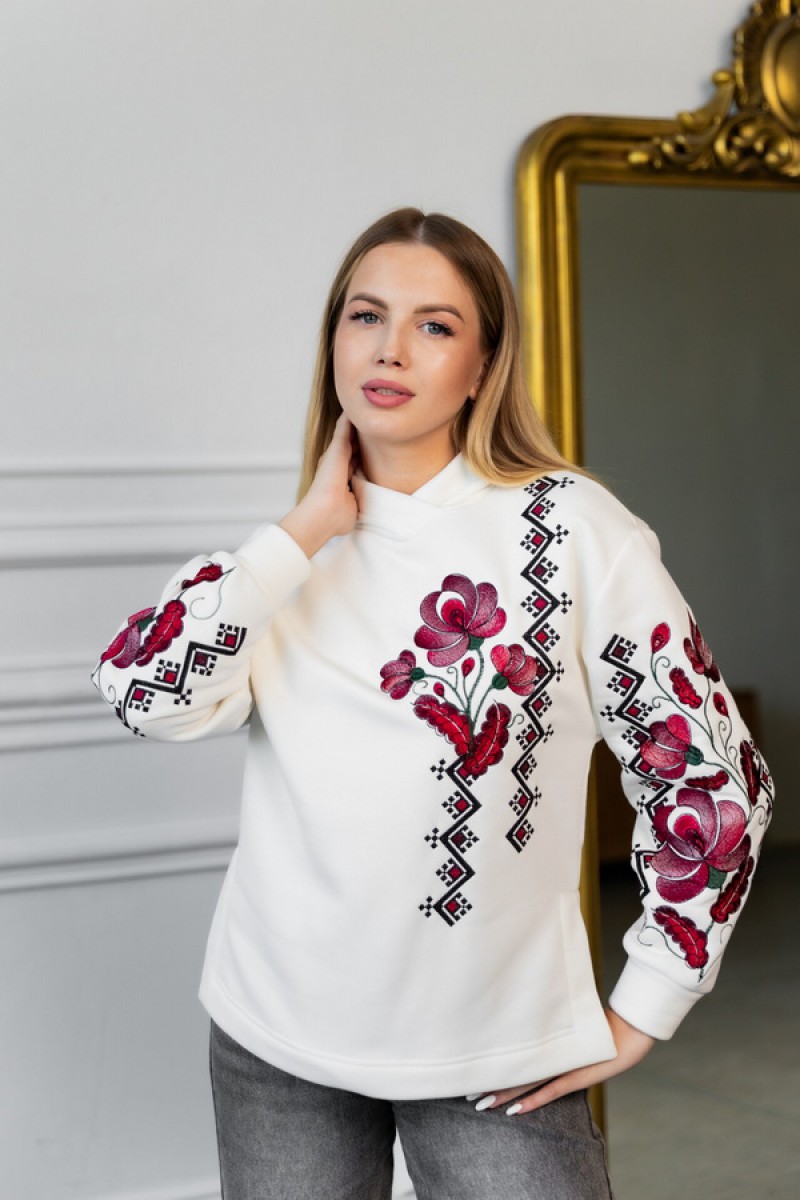 Білий світшот з вишивкою, Шалян
