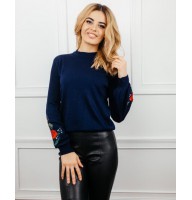 Women's embroidered sweater with rosehip pattern