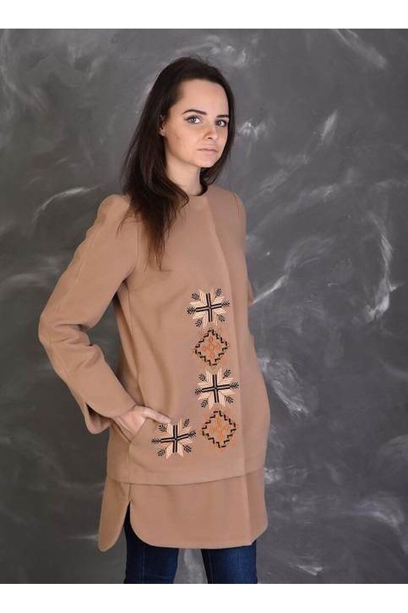 Star women's coat with embroidery