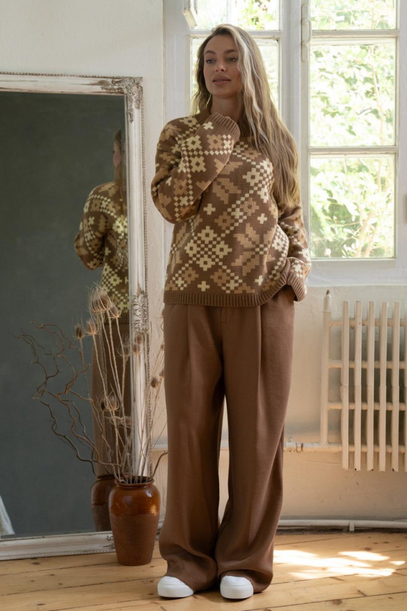 Свитер-вышиванка «Софийка» с богатым принтом (карамель, беж, масло)