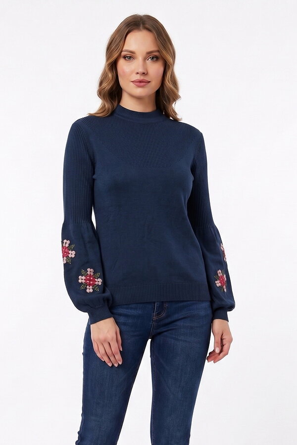 Khrystyna women's embroidered jumper