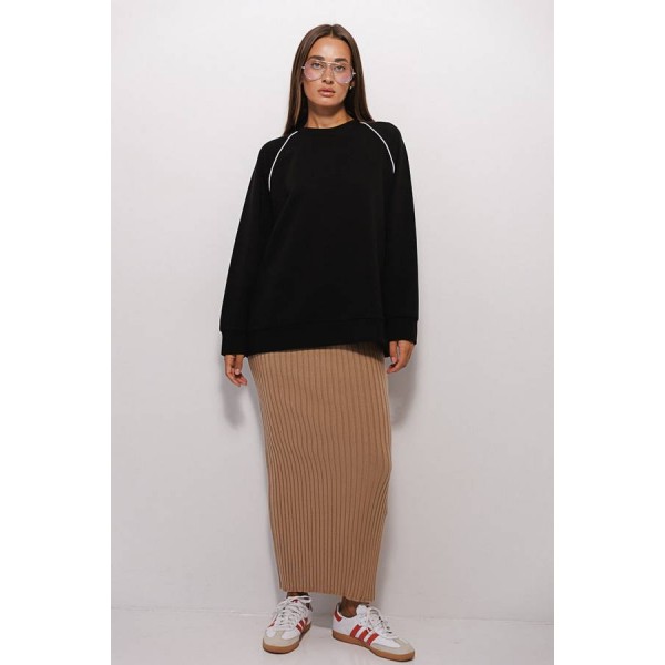 Long knitted brown skirt. Size S-M