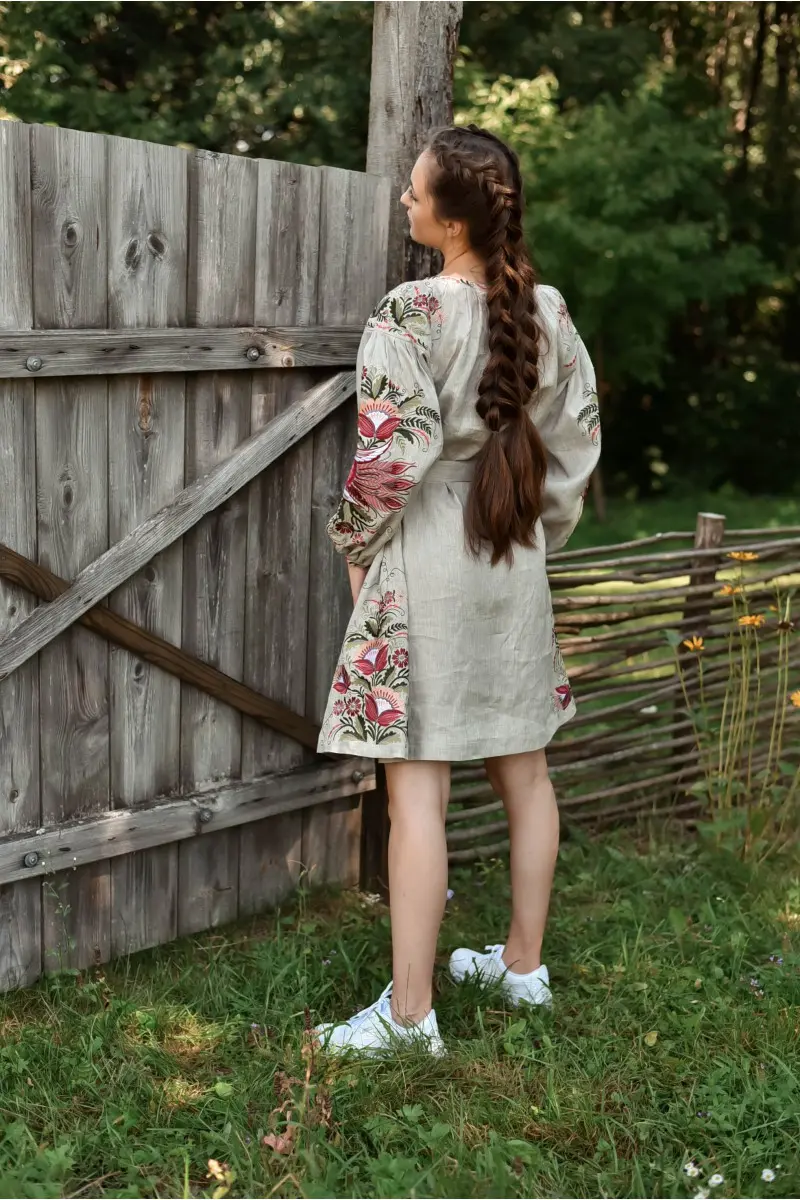 Embroidered dress short shop